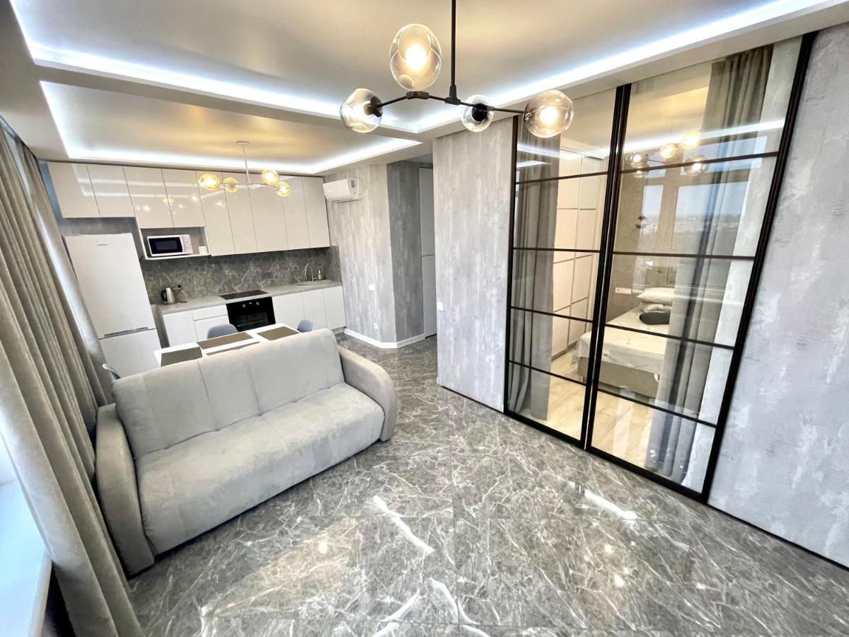 Сozy 704 Sunrise Apartments On The 22Nd Floor In The Center Odessa Exterior foto